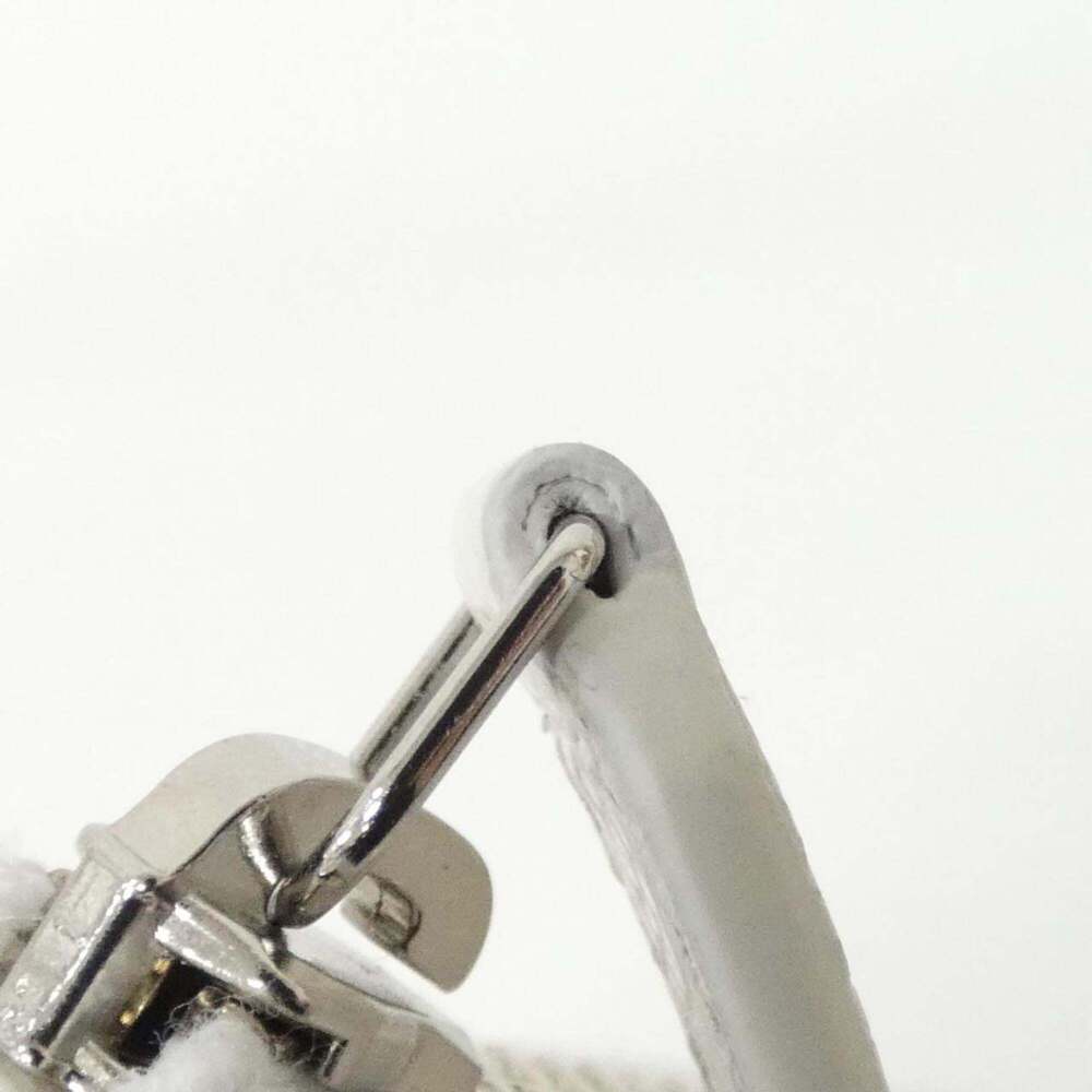 CHANEL White Pouch - Picture 8 of 10